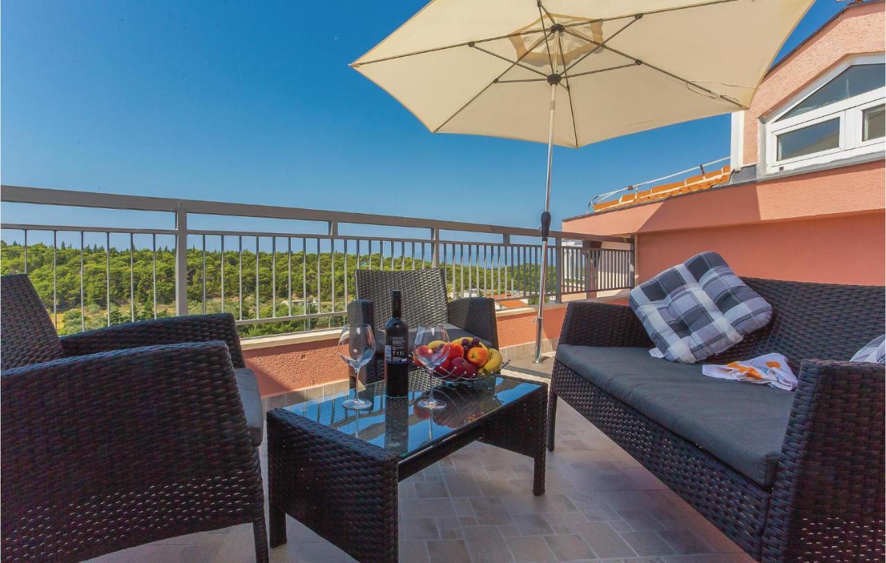 Amazing Apartment In Makarska With Wifi Bagian luar foto
