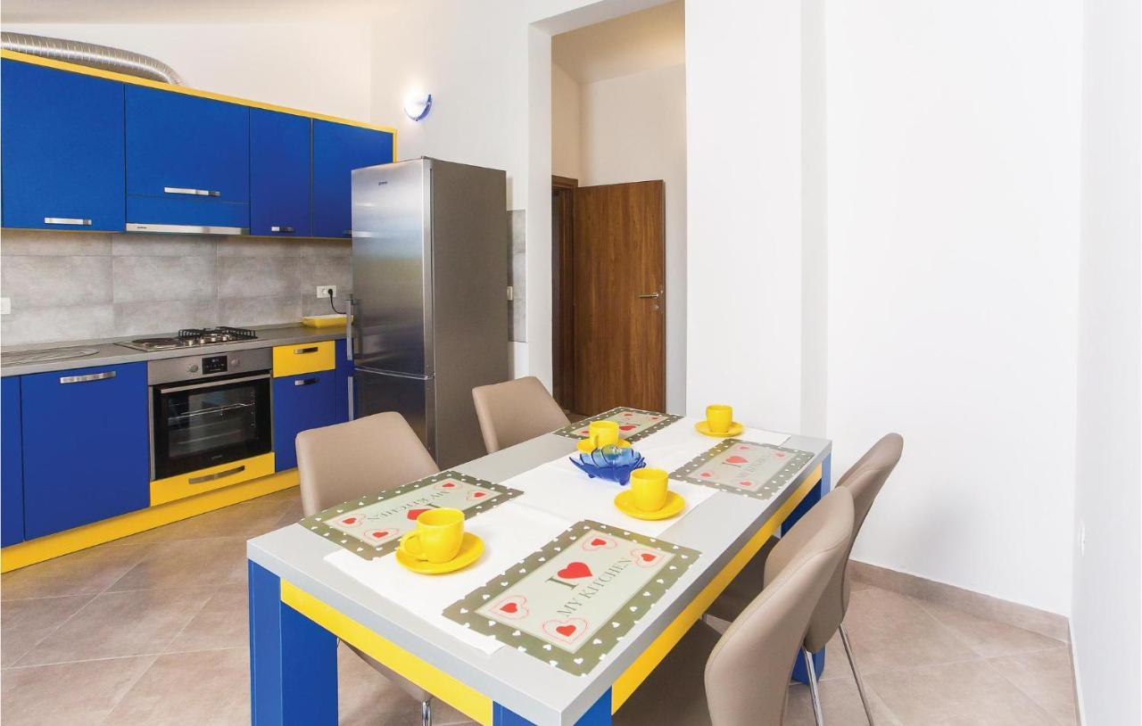 Amazing Apartment In Makarska With Wifi Bagian luar foto