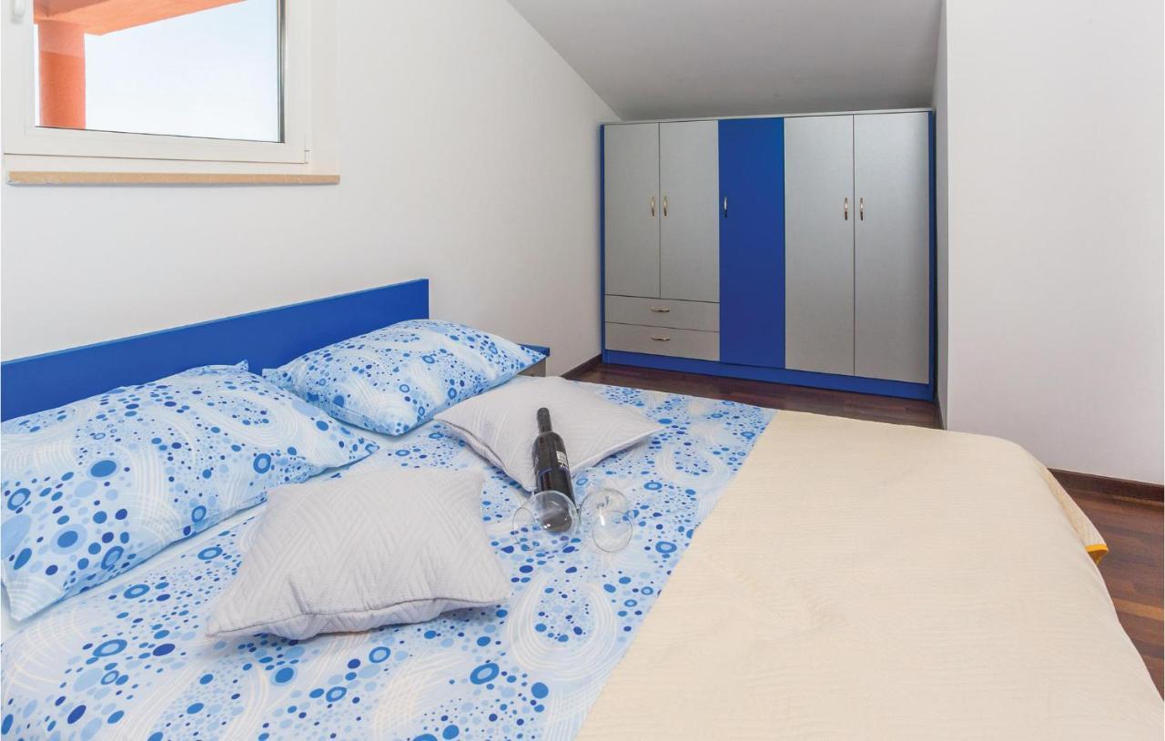 Amazing Apartment In Makarska With Wifi Bagian luar foto