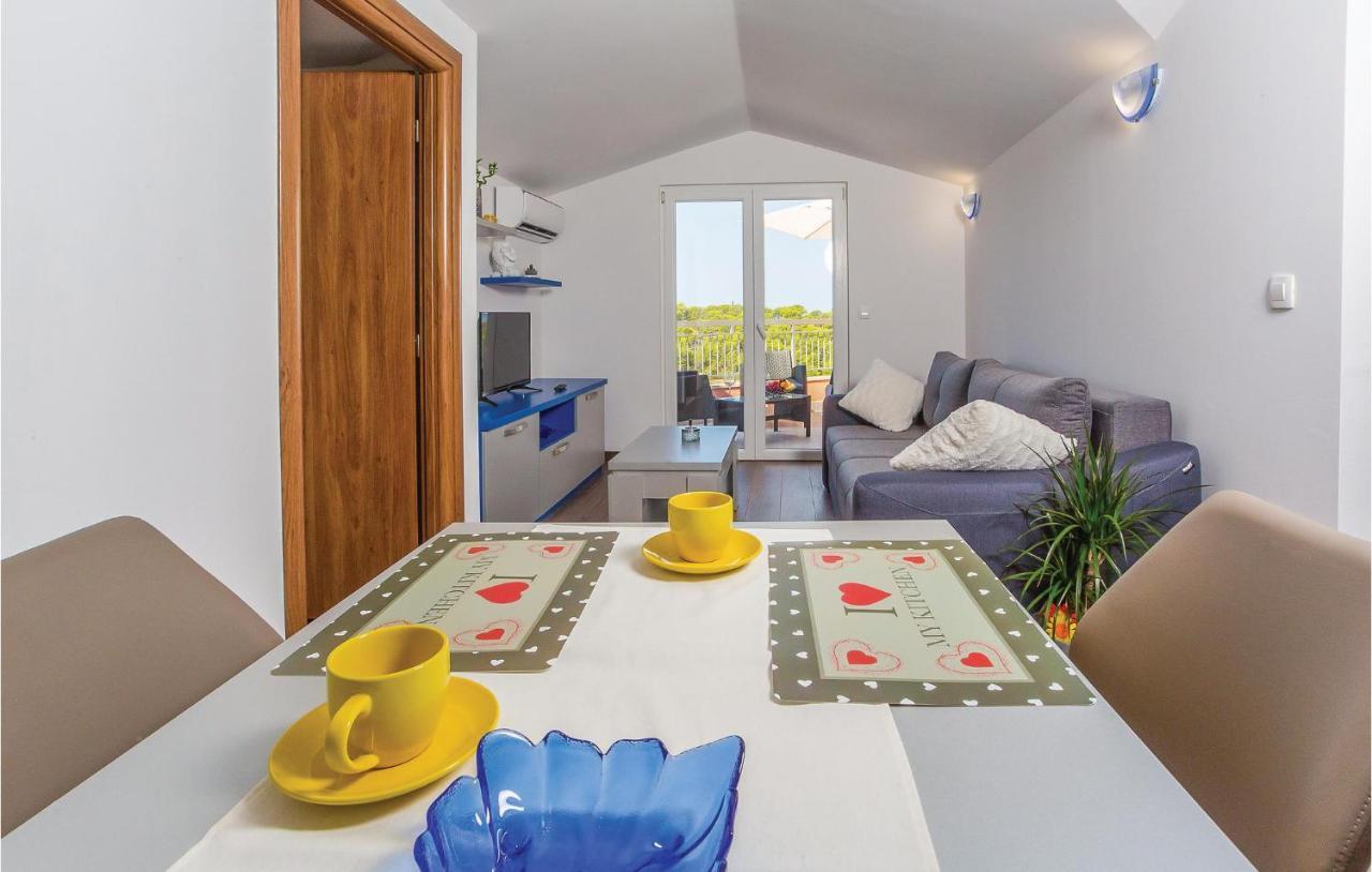 Amazing Apartment In Makarska With Wifi Bagian luar foto